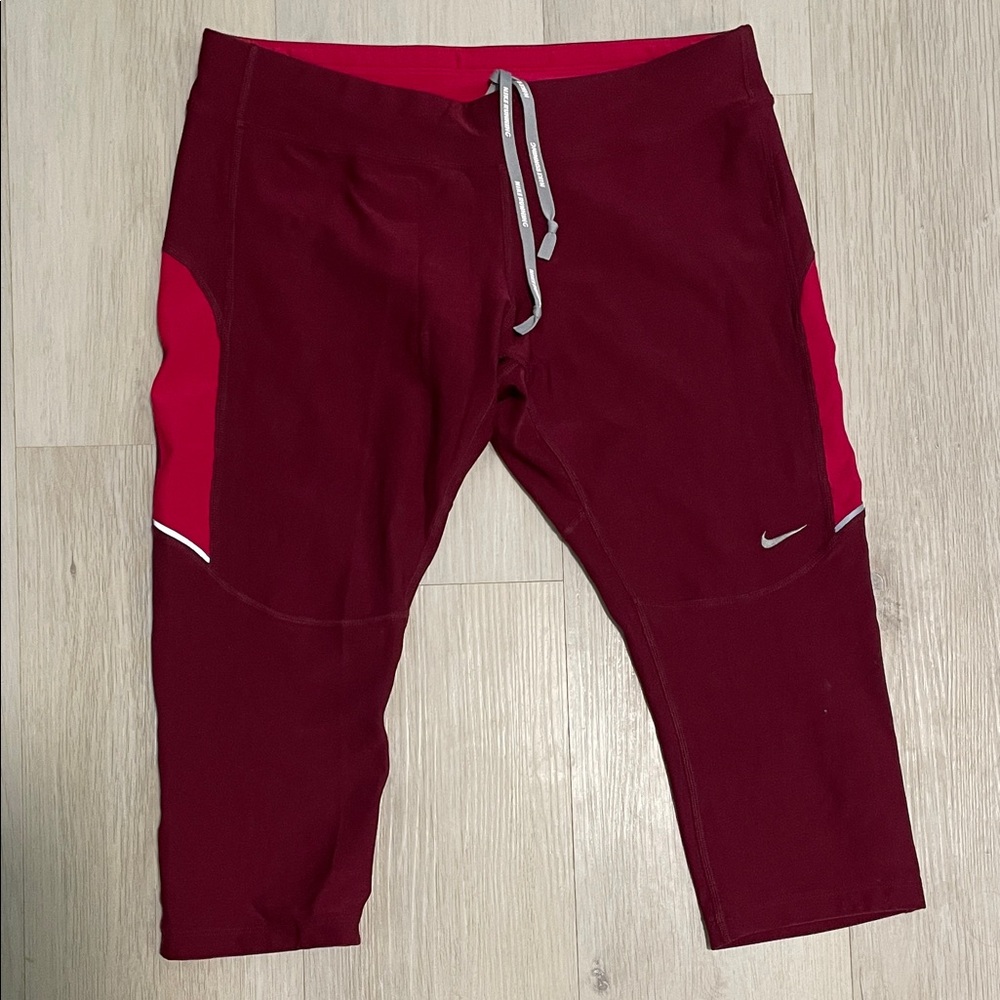 Nike Women’s Burgundy & Pink Capri Leggings
